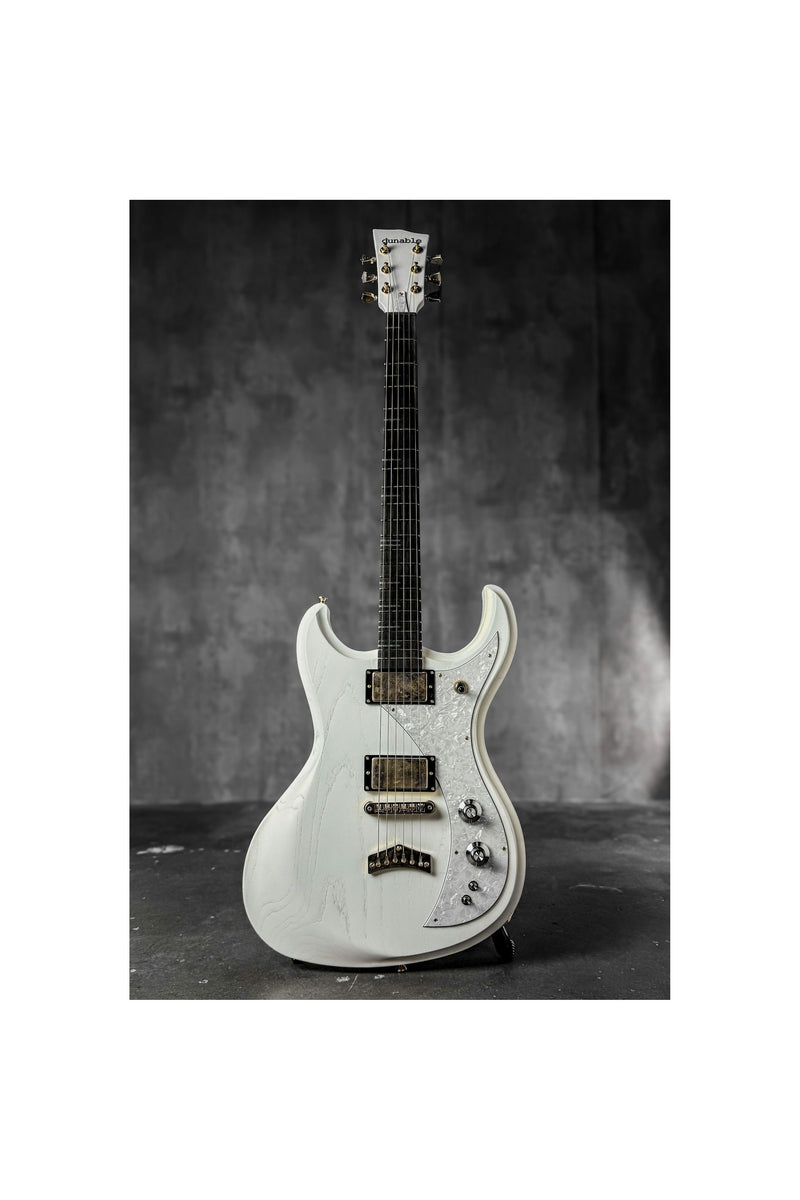 Gnarwhal Cryptid 26052 – dunableguitars