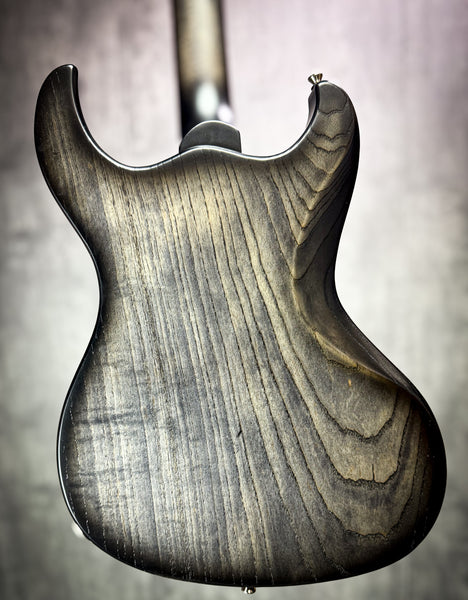 Gnarwhal - charcoal burst - 25336