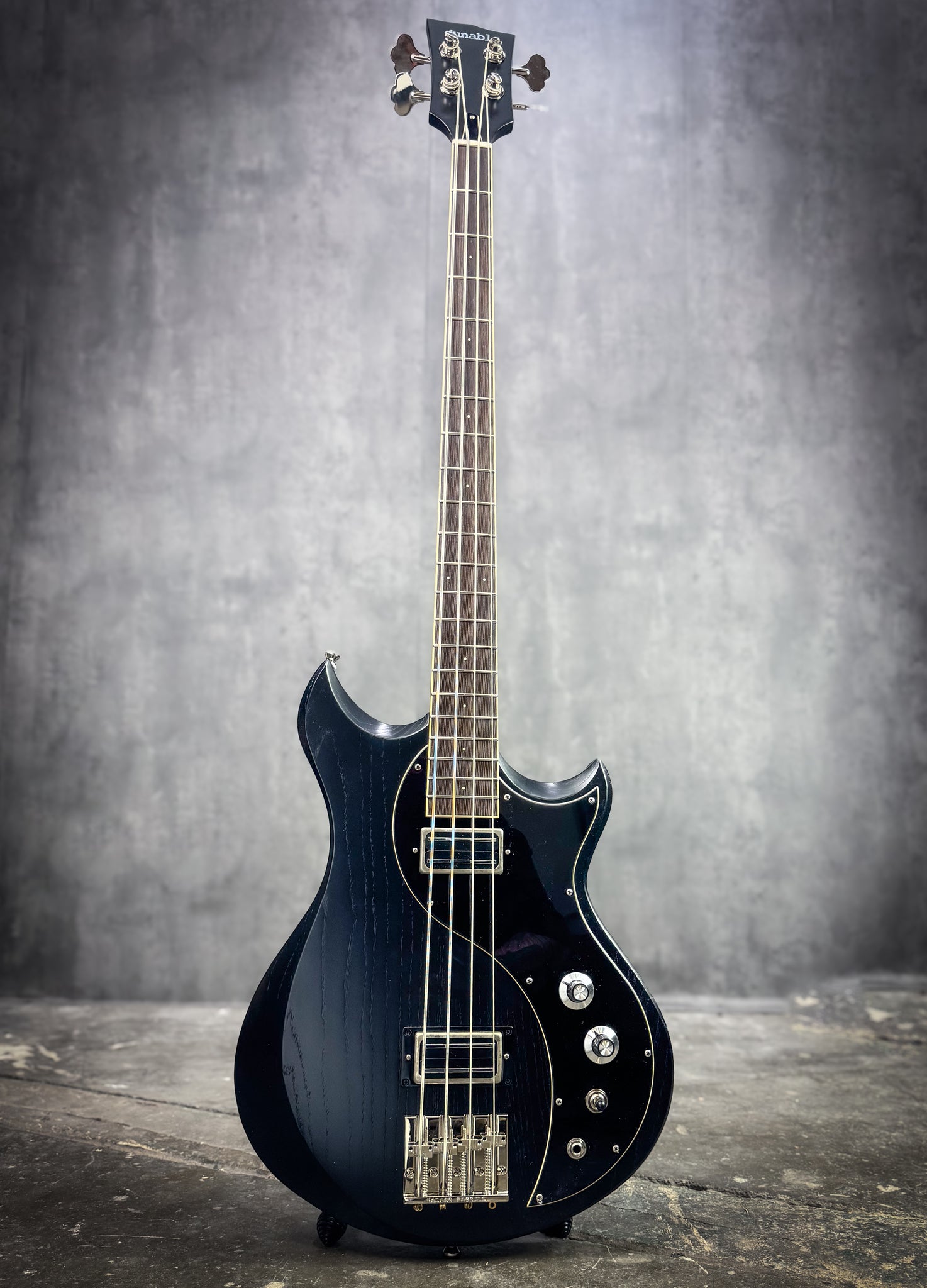 Cyclops Bass - black satin #24356