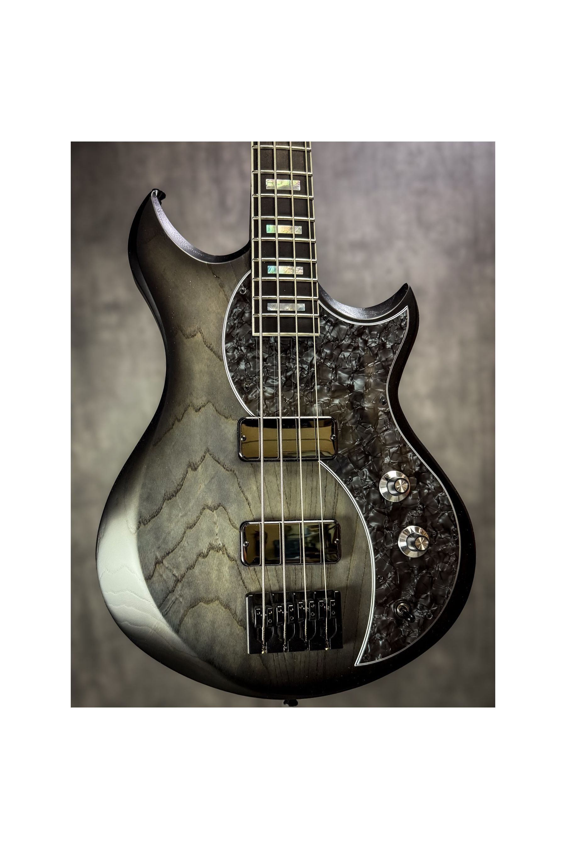Cyclops Bass - Charcoal Burst - 25134 – dunableguitars