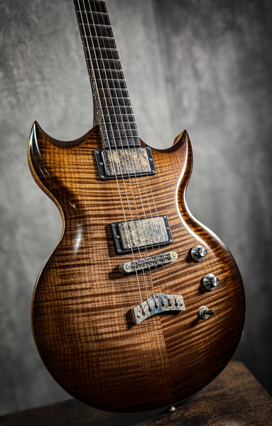 MINOTAUR — black honey burst — 26367